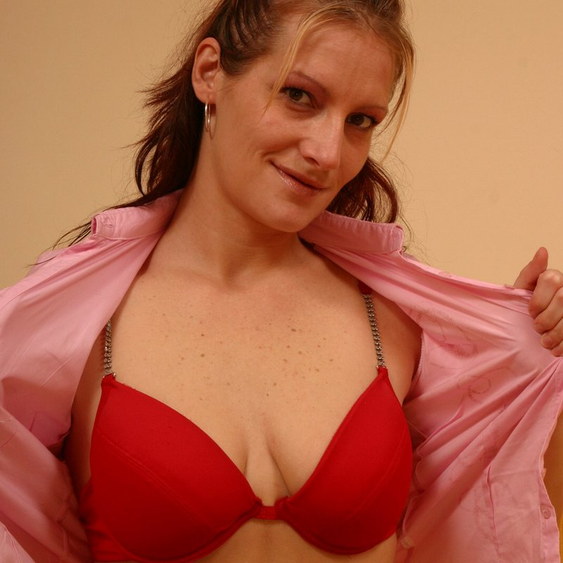 Suzie Paris